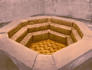 VESTIGES ROMAINS ET HAUTS PLATEAU 00032 TIMGAD LE BAPTISTERE